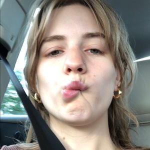 Meet your Posher, Marie